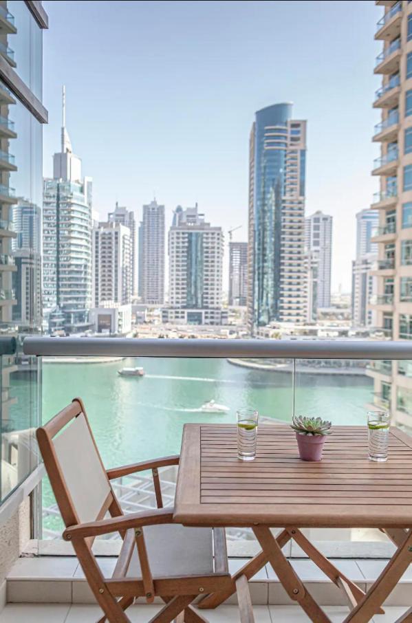 Nasma Luxury Stays - Pastel-Colored Apt With Jaw-Dropping Marina Views Dubai Esterno foto