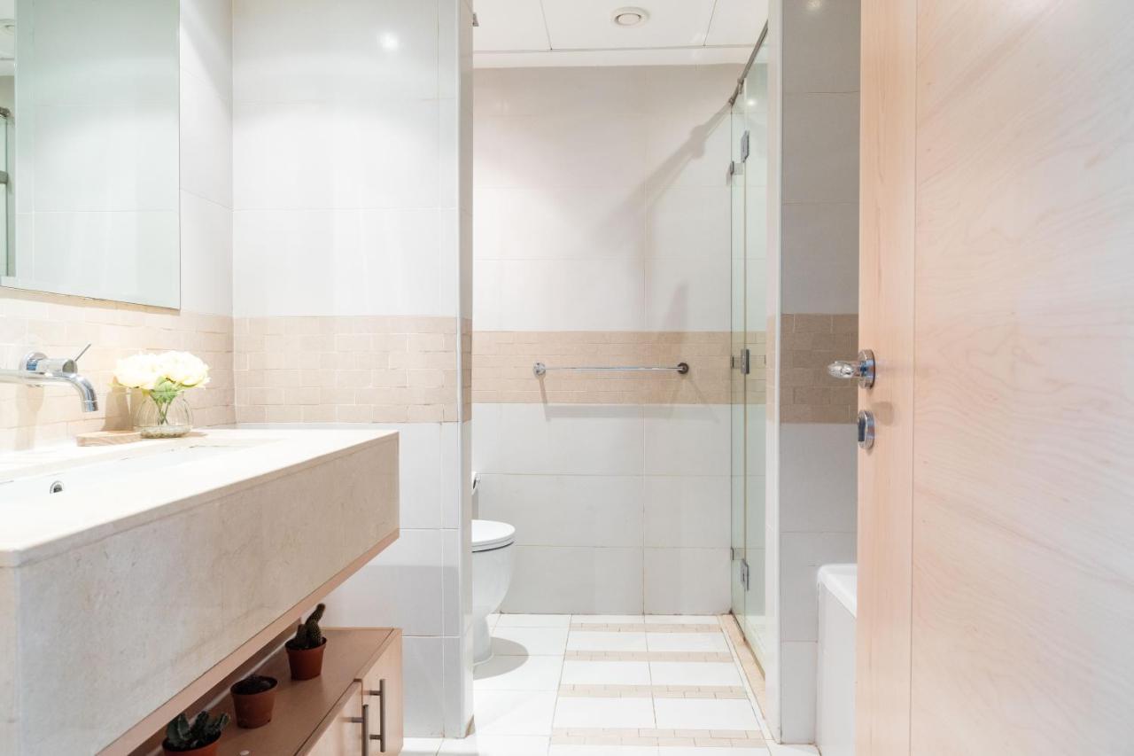 Nasma Luxury Stays - Pastel-Colored Apt With Jaw-Dropping Marina Views Dubai Esterno foto
